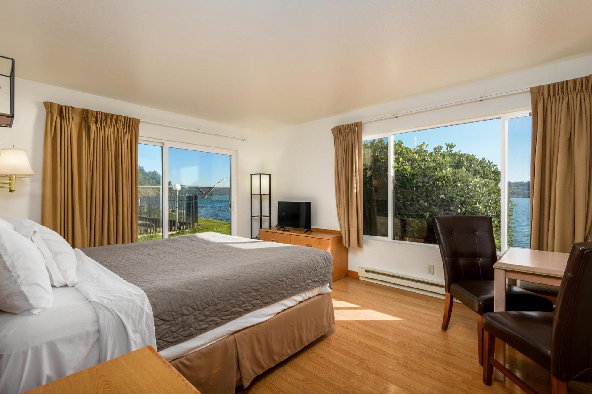 Alsi Resort Hotel Waldport Extérieur photo