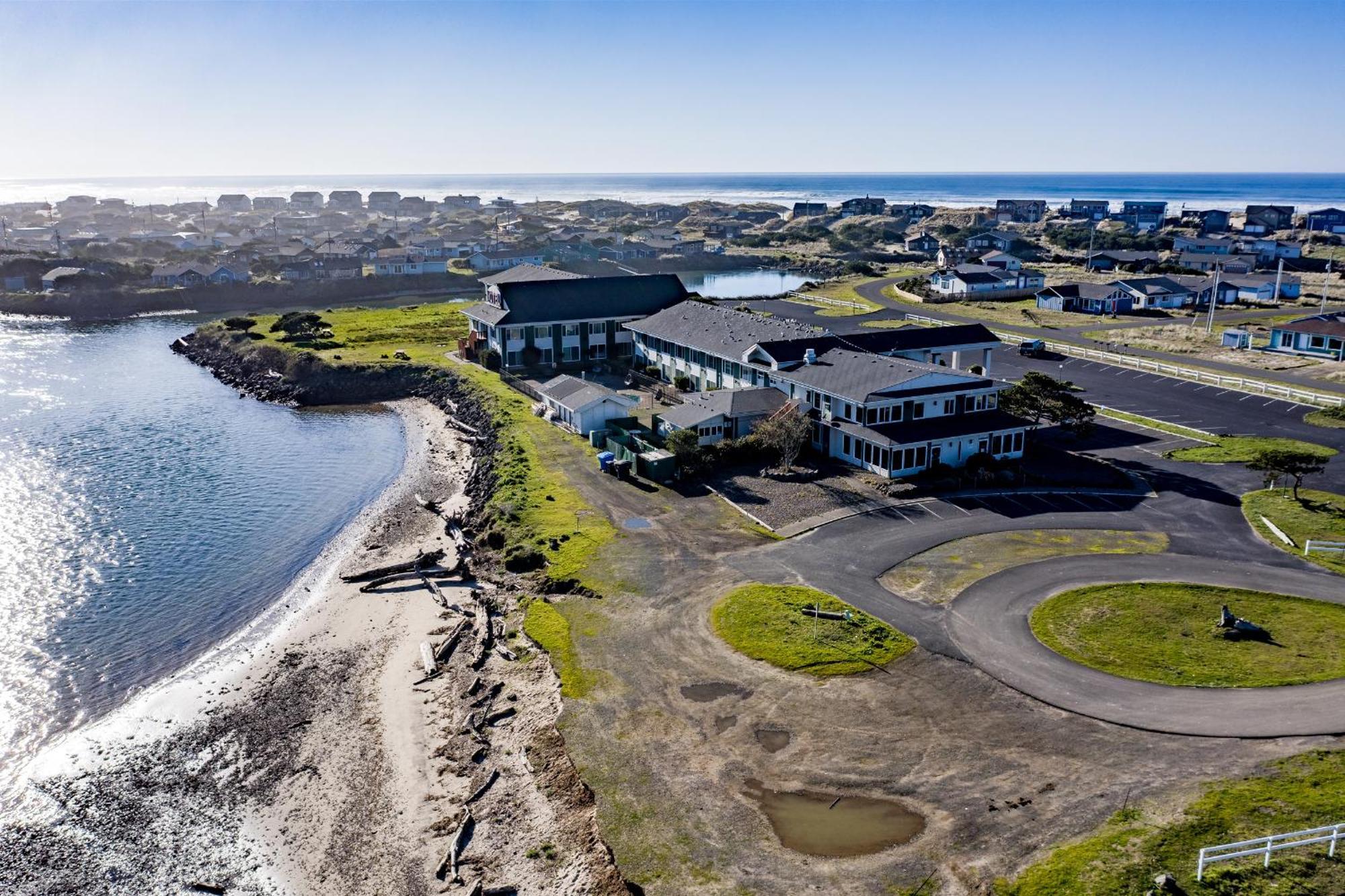 Alsi Resort Hotel Waldport Extérieur photo