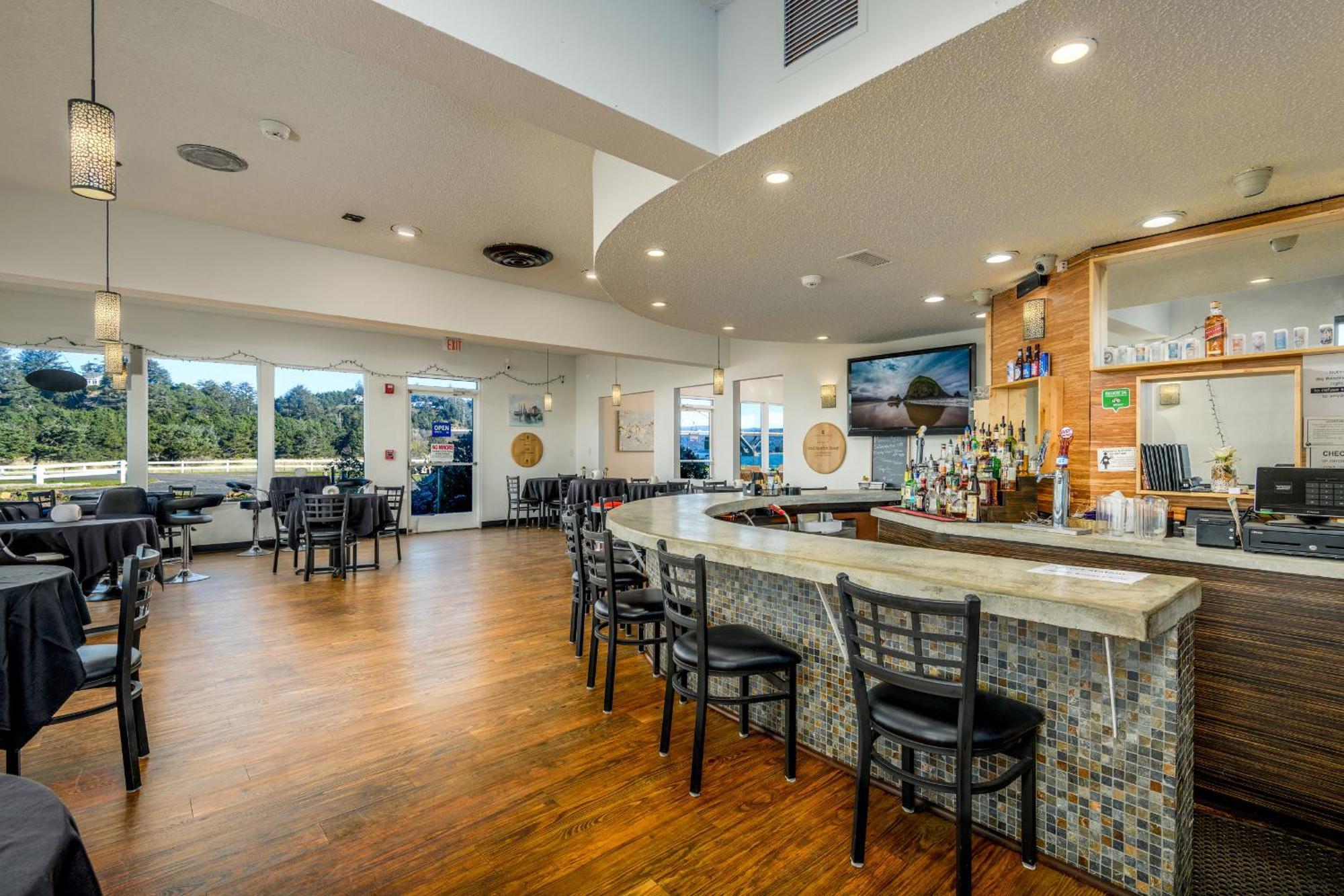 Alsi Resort Hotel Waldport Extérieur photo