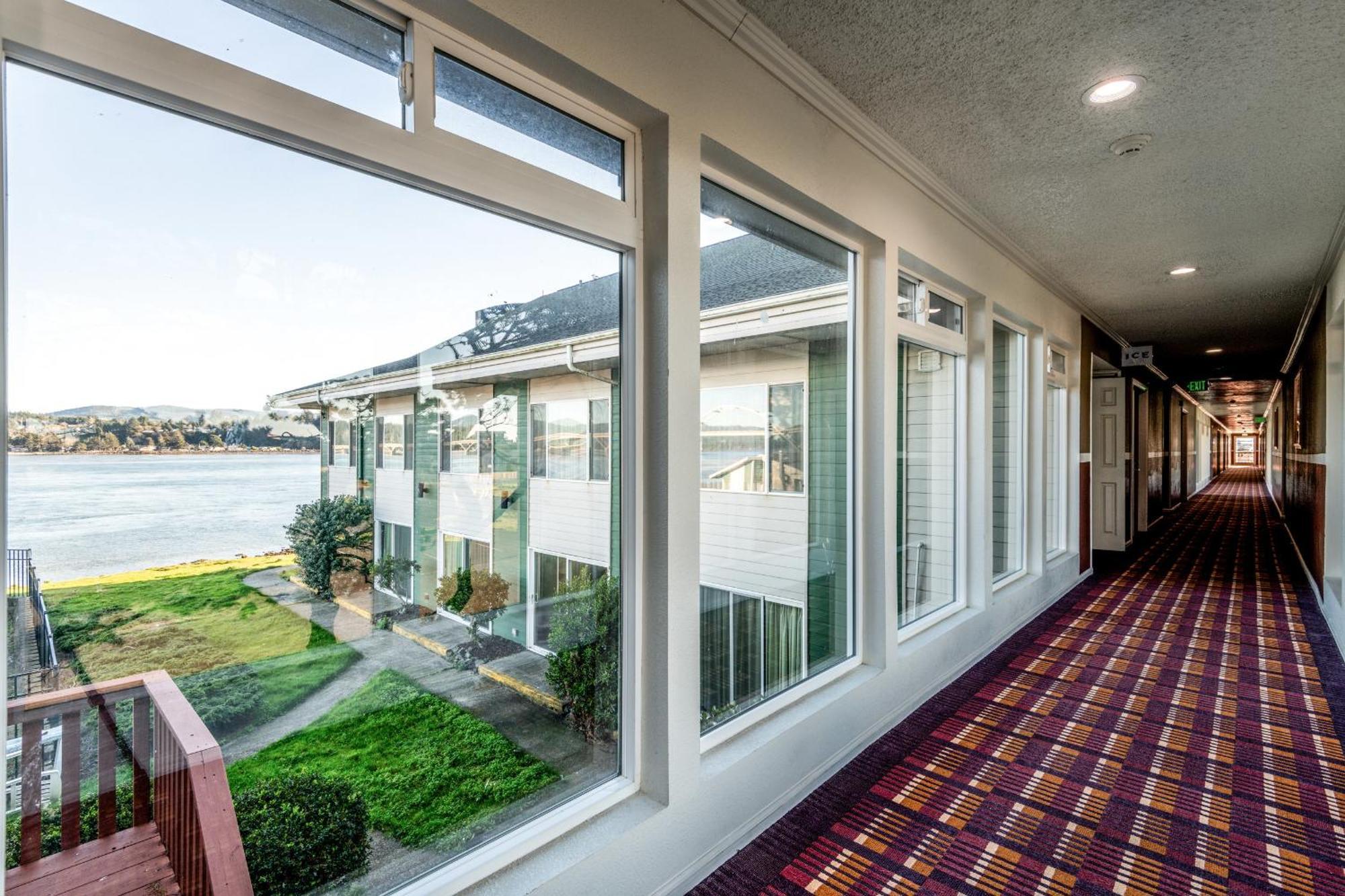 Alsi Resort Hotel Waldport Extérieur photo