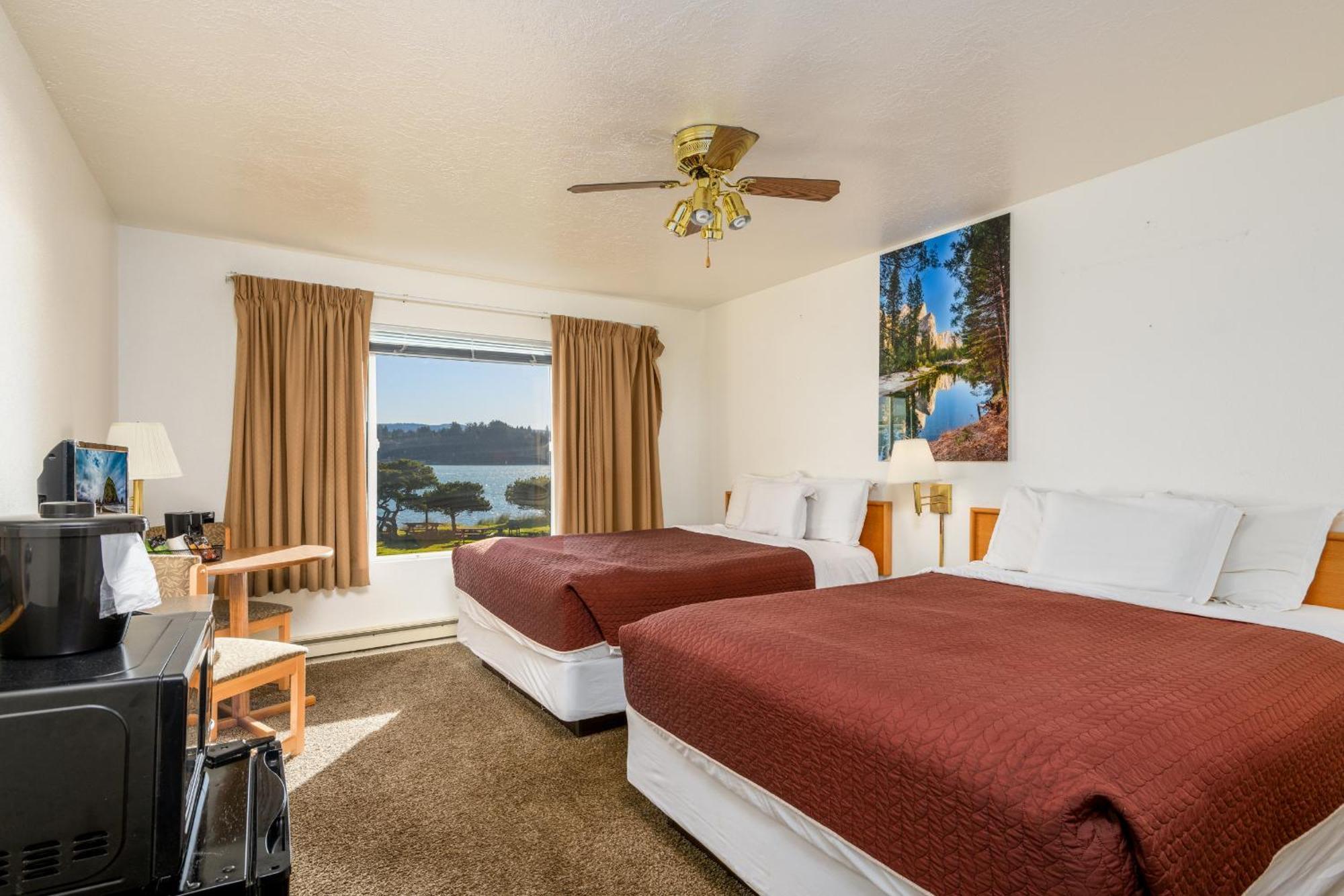 Alsi Resort Hotel Waldport Extérieur photo